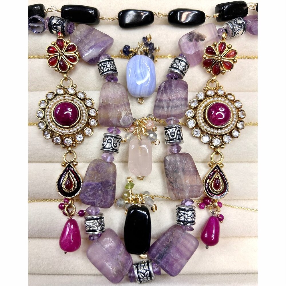 JEWELRY- 😊 LIVE NOTIFICATION 😊 Like this to be notified when I go Live😊
